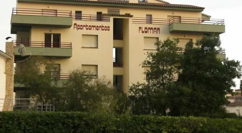 Apartamentos Flomar 