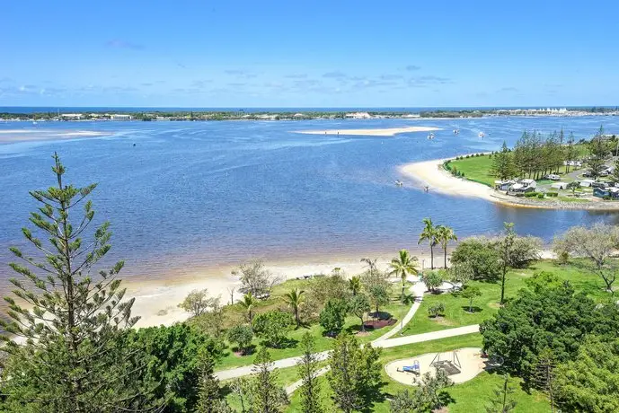 Crystal Bay On The Broadwater 