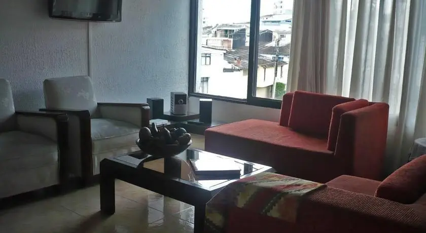 Aqui Me Quedo Hostel Manizales 