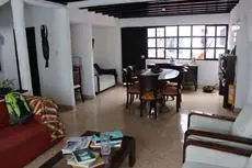 Aqui Me Quedo Hostel Manizales 