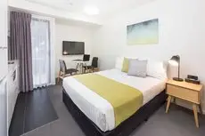 City Edge North Melbourne Apartment Hotel 