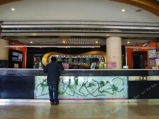 Motel 168 Jiashan Jie Fang Xi Road Jiaxing