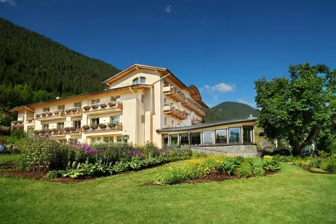 Strandhotel am Weissensee