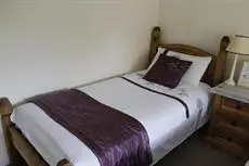 Hollybush Guest House 