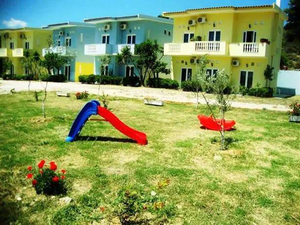 Meraki Apartments and Studios 