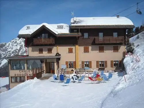 Chalet Dei Rododendri