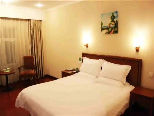 GreenTree Inn Ji'nan Shanda Road Business Hotel 