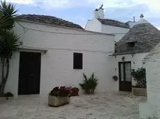 Trulli Resort Monte Pasubio 