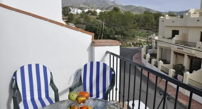 Apartamentos Chimenea Playa Nerja 