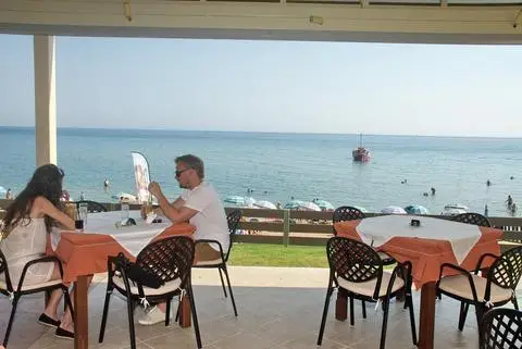 Glyfada Beach Hotel 