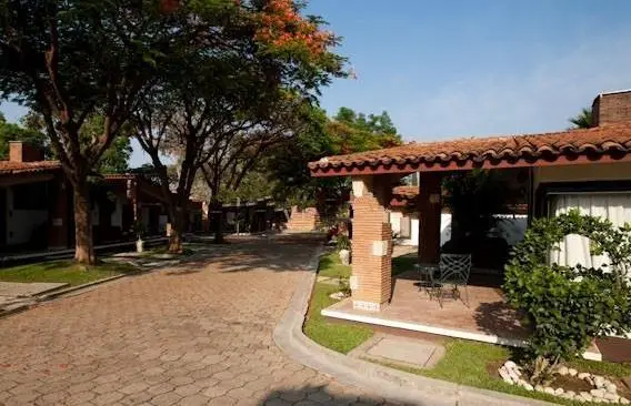 Villas del Sol Hotel & Bungalows