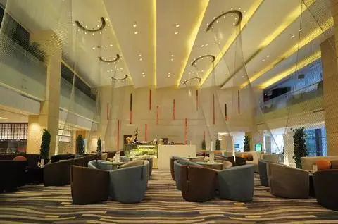 Holiday Inn Qingdao City Center 