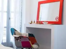 Evi Rooms 