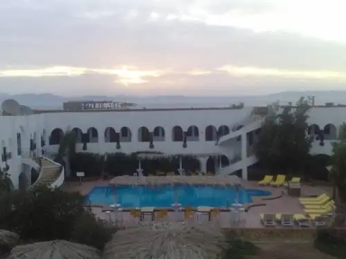 Yasmina Hotel 