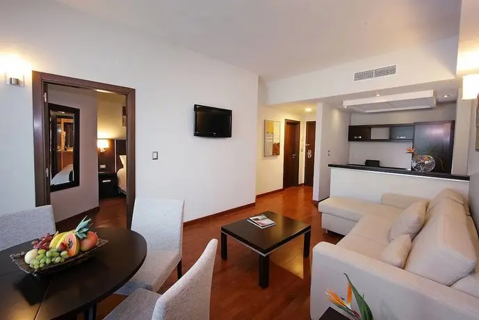 Marriott Executive Apartments Panama City Finisterre 