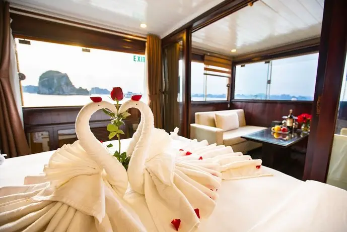 Halong Paloma Cruise 