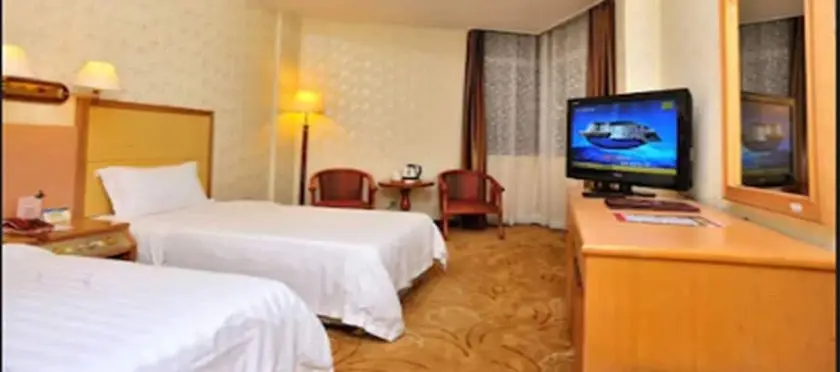 Shenzhen Overseas Chinese Hotel room