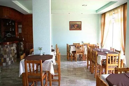 Athinoula Hotel 