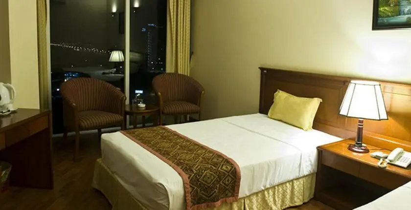 Crown Hotel Ha Long 