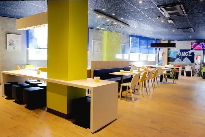 Ibis Budget Toulon Centre Bar / Restaurant