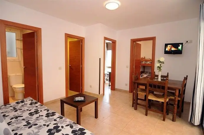 Apartamentos AR Caribe Lloret 