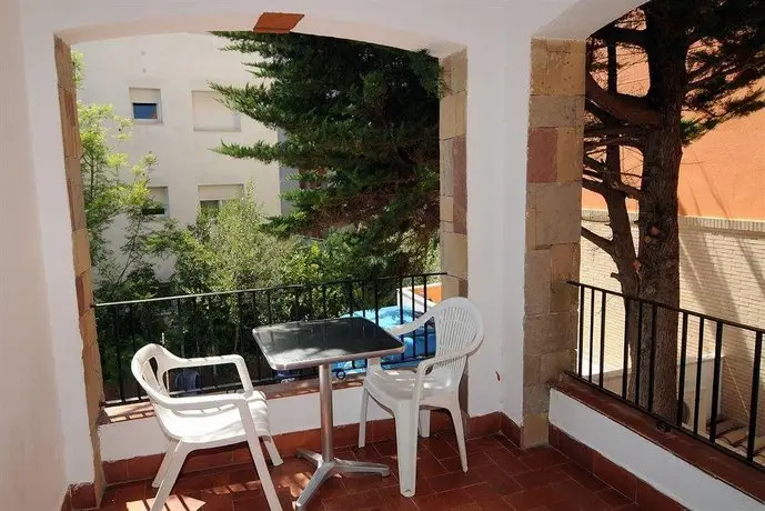 Apartamentos AR Caribe Lloret 