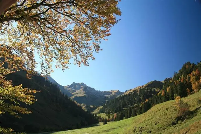 Berg- und Aktivhotel Edelsberg GmbH 