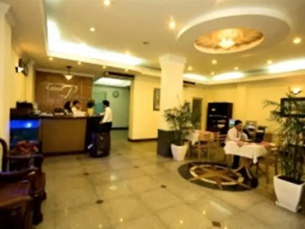 Nam Phuong Hotel Ho Chi Minh City Lobby