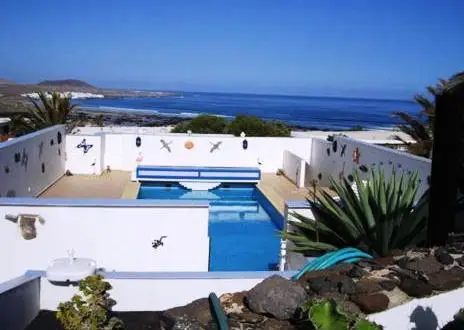 Clandestino Surf Adventure Accommodation Lanzarote 