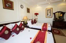 Louis Hotel Da Nang room