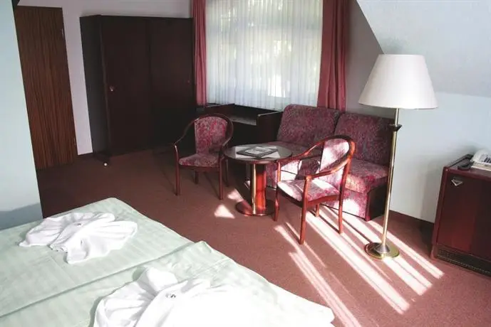 Hotel Heidekrug room