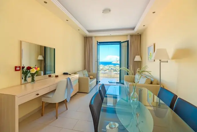 Ai Yannis Suites and Apartments Hotel 