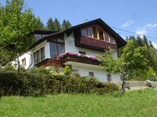 Ferienhaus Waldhof Hermagor-Pressegger See