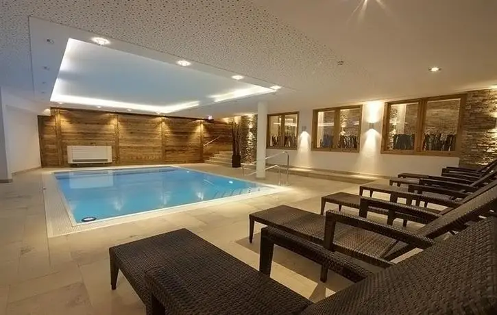 Kaprun Mountain Resort by Kaprun Rentals Swimming pool