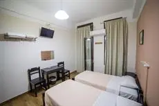 Tempi Hotel room