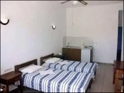 Marianos Apartments room