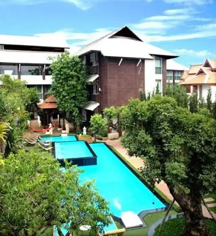 Kodchasri Thani Chiang Mai Swimming pool