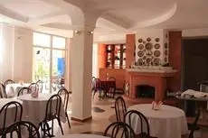 VVV Hotel Bar / Restaurant