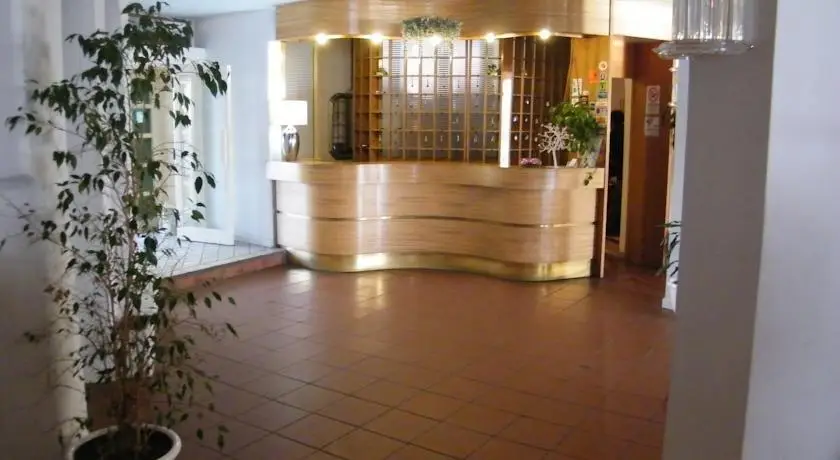 Hotel Baia Dell'Est Lobby