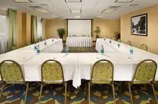 Holiday Inn Express Hotel & Suites Tullahoma 