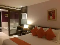 Siam Triangle Hotel room