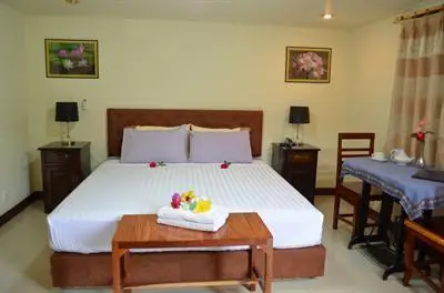 Home Stay Stc Bed And Breakfast 