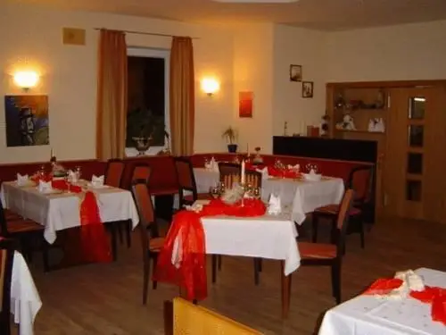 Hotel-Gasthof Wilder Mann Bar / Restaurant