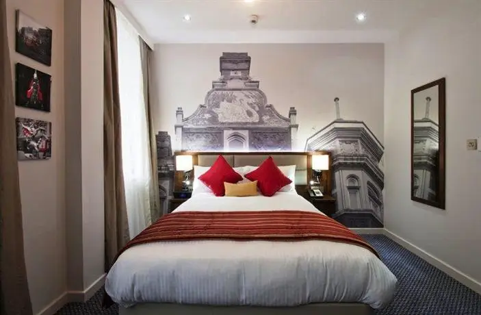 Best Western Plus Seraphine Hammersmith Hotel room
