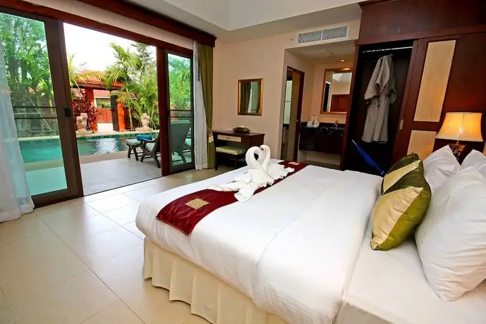 Thai Thani Pool Villa Resort 