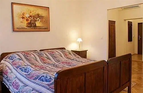 Aparthotel Camea 