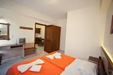 Niriides Hotel Apartments Studios 