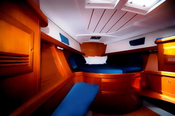 Yacht Classic Hotel - Boutique Class 