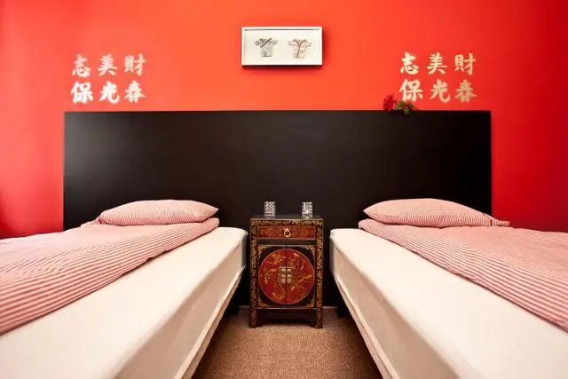 Oriental House room