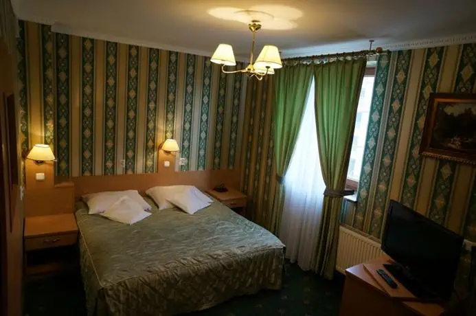 Boncza Hotel room